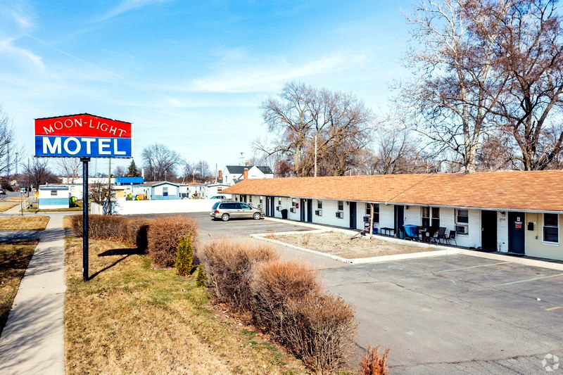 Moonlight Motel - Loopnet Photo